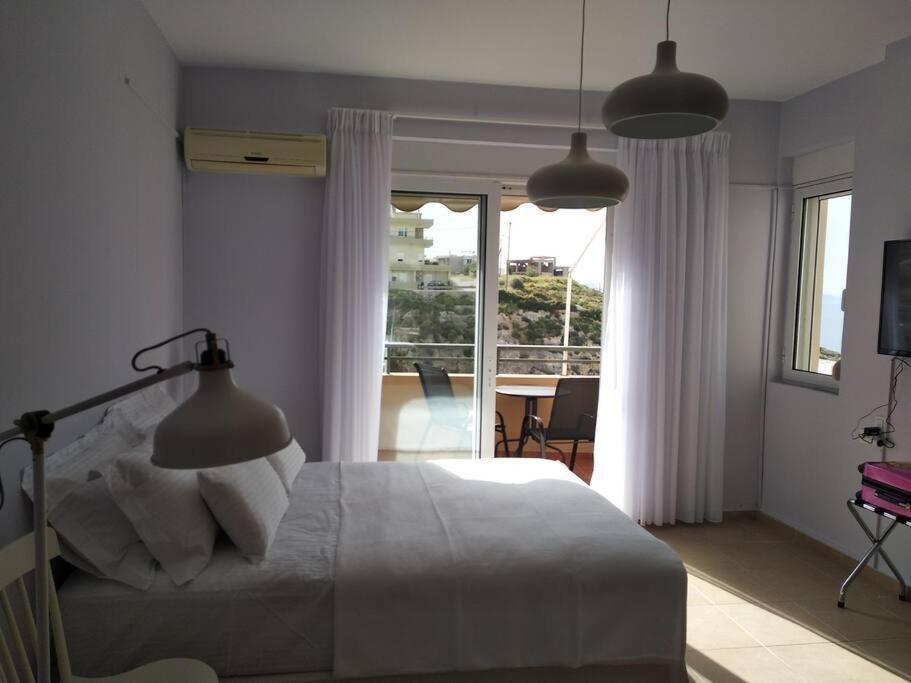 Sunny Apartment With Amazing View Ретимно Екстериор снимка