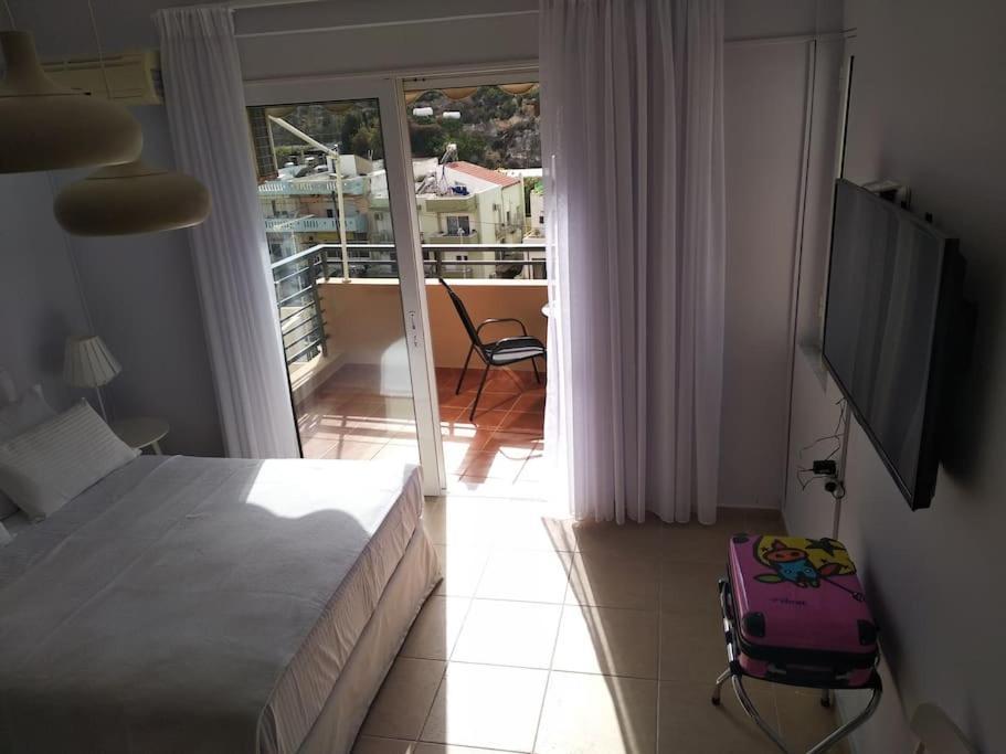Sunny Apartment With Amazing View Ретимно Екстериор снимка